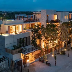 unho-tulum.quintano-roohotels.com/