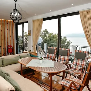 Panoramic View Over Shkodra's - Serena Holiday home